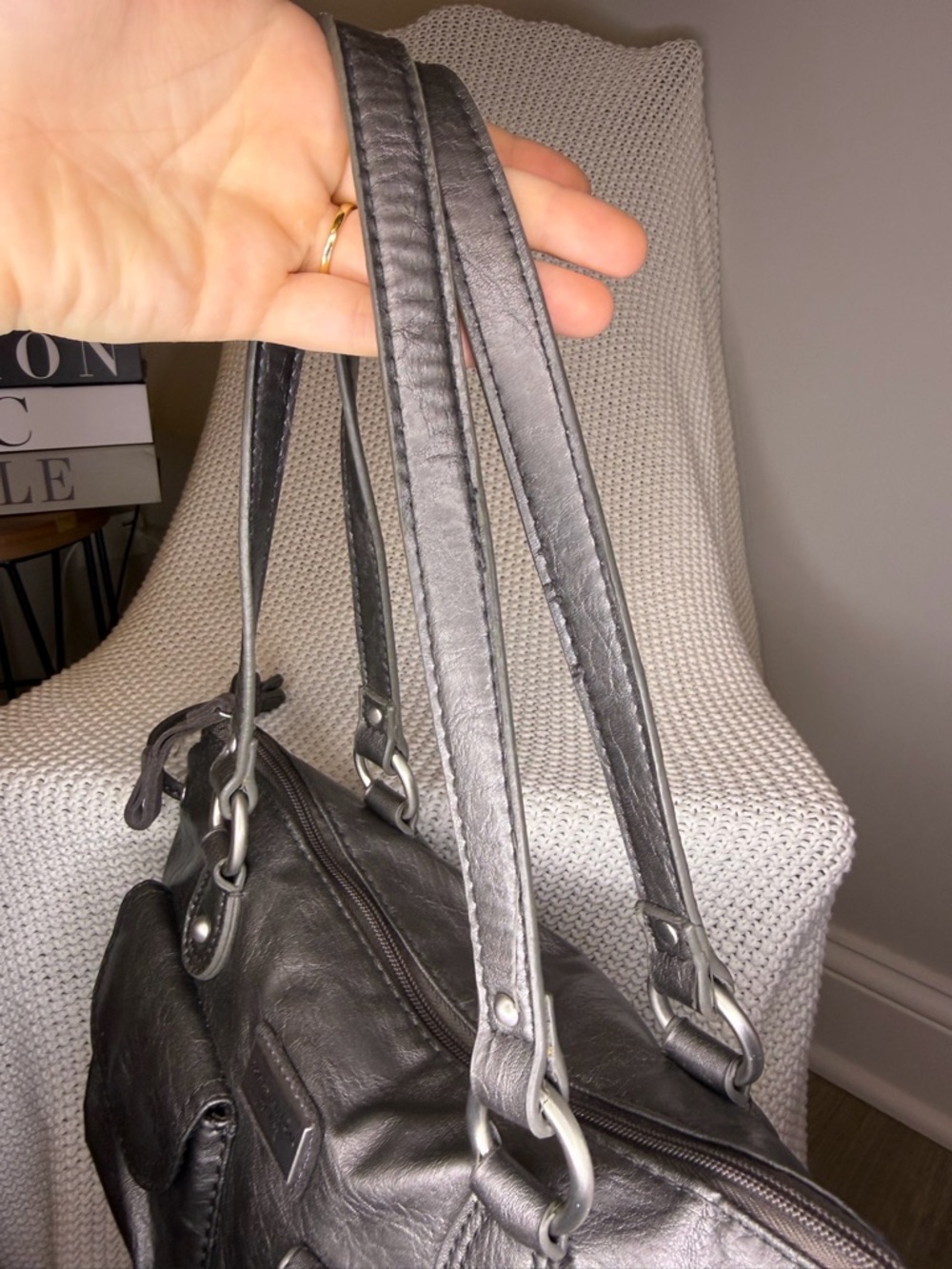 Vintage Tommy Hilfiger Gray Shoulder Bag Faux Leather Double Handle Purse - Picture 6 of 12